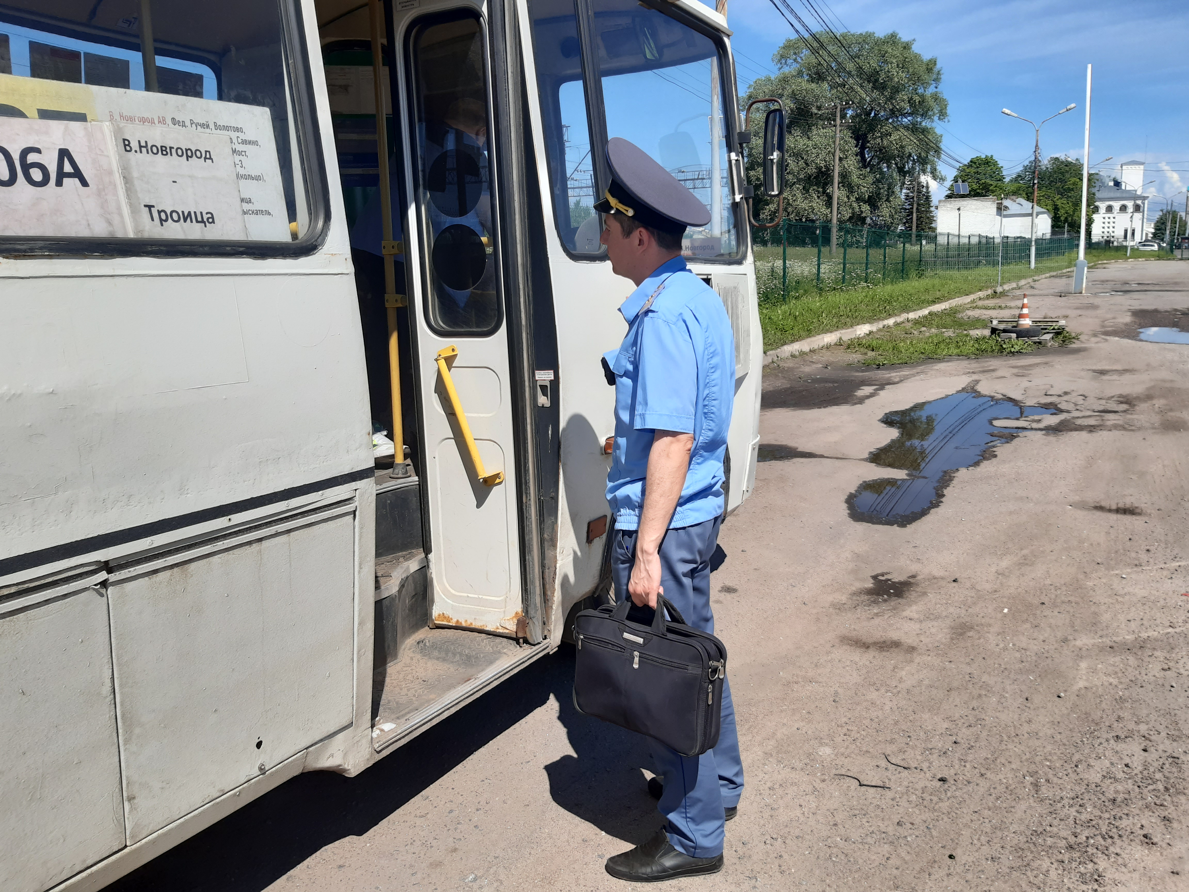 Сотрудниками ТОГАДН по Новгородской области МТУ Ространснадзора по СЗФО 04.06.2026 проведен постоянный рейд
